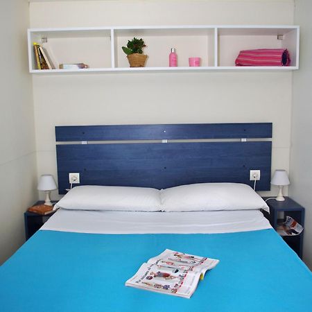 Happy Camp Mobile Homes In Camping Villaggio Internazionale San Menaio Luaran gambar