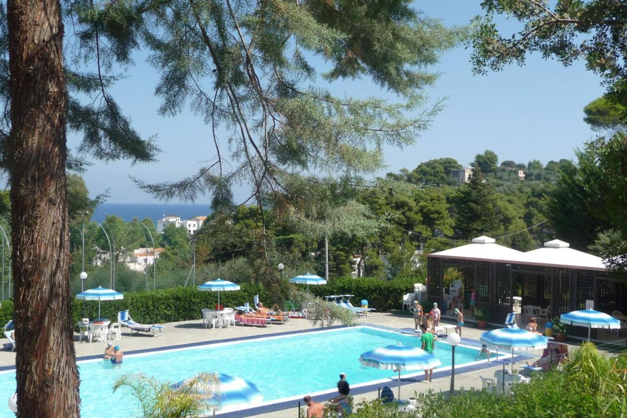Happy Camp Mobile Homes In Camping Villaggio Internazionale San Menaio Luaran gambar