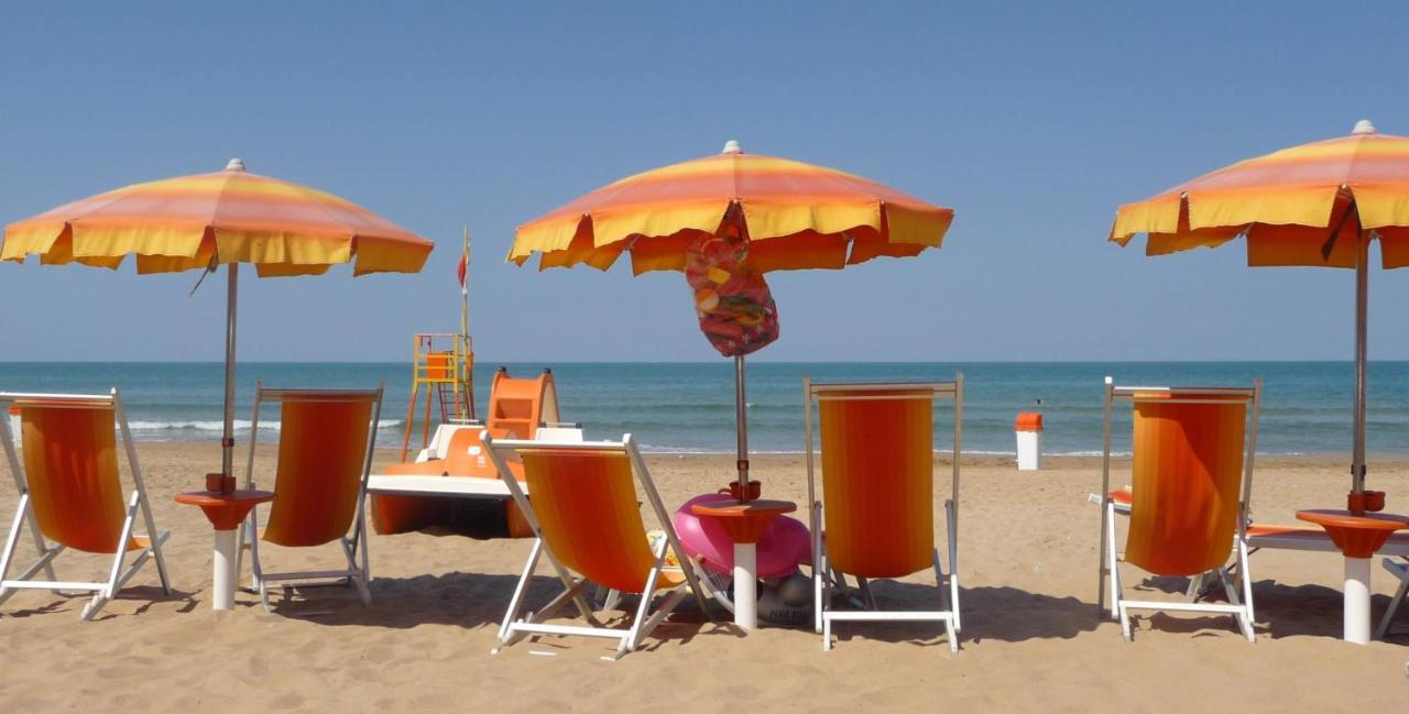 Happy Camp Mobile Homes In Camping Villaggio Internazionale San Menaio Luaran gambar