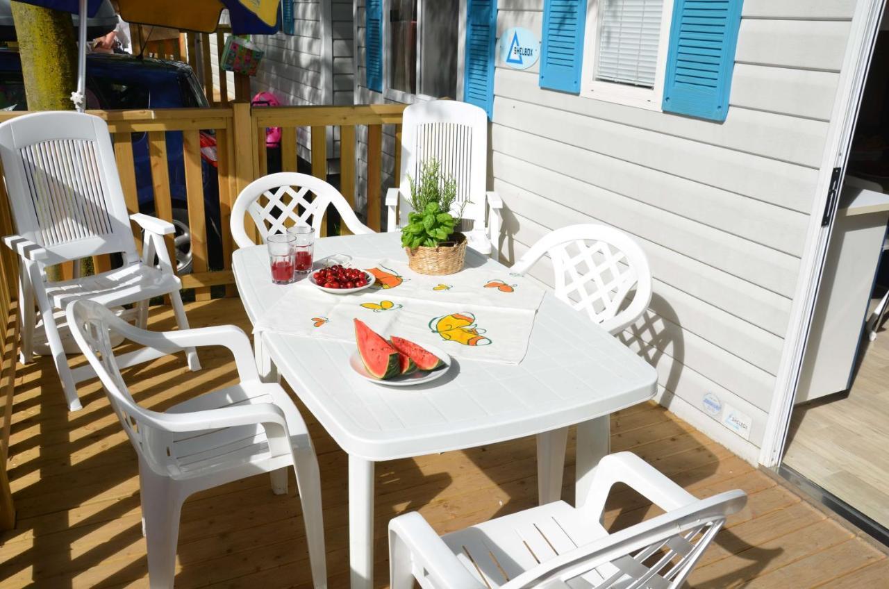 Happy Camp Mobile Homes In Camping Villaggio Internazionale San Menaio Luaran gambar