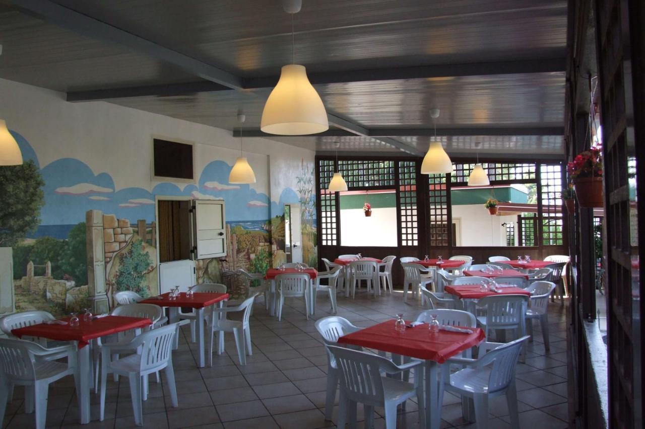 Happy Camp Mobile Homes In Camping Villaggio Internazionale San Menaio Luaran gambar